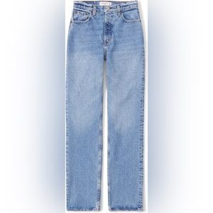 NWT: Abercrombie Ultra High Rise 90s slim straight jeans